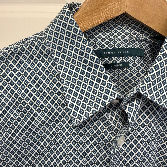 Perry Ellis Navy Geometric Button-Down Shirt - Picture 4 of 4
